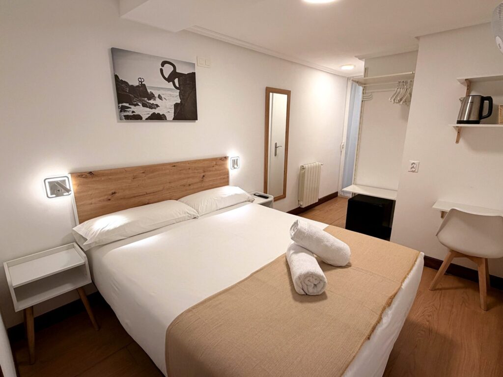 Habitaciones en el centro de San Sebastián en Pensión Santa Clara